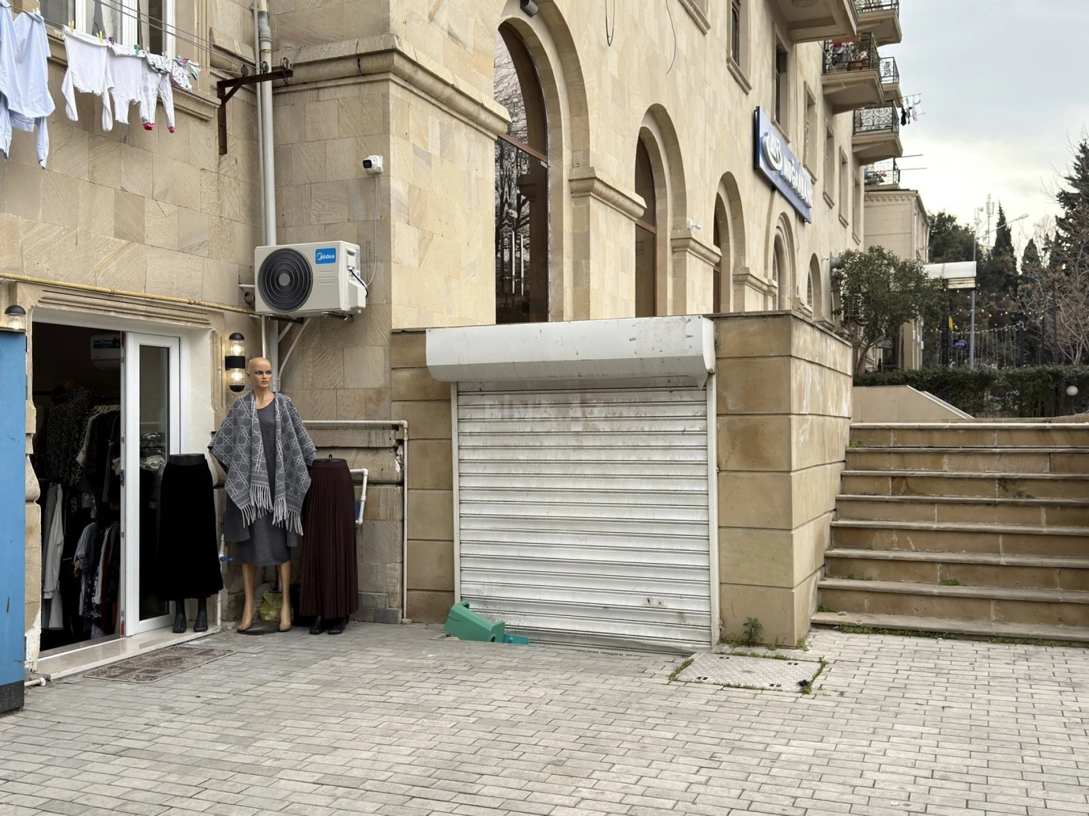 Kirayə verilir obyekt 80 m²