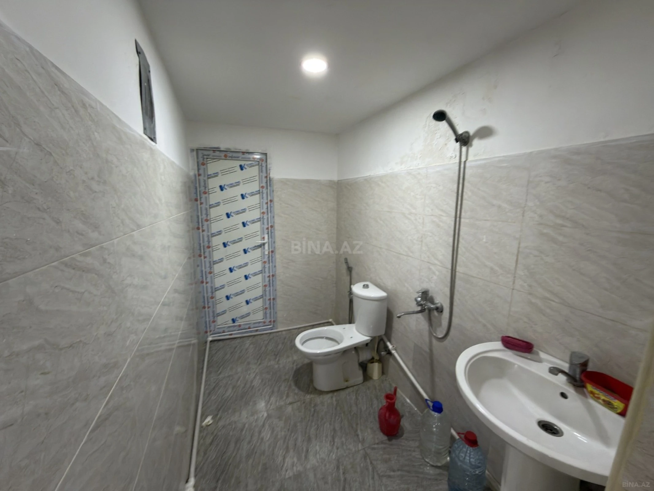 Kirayə verilir obyekt 80 m²