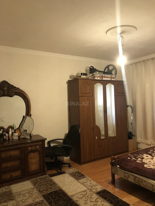 Satılır 3 otaqlı həyət evi 200 m²