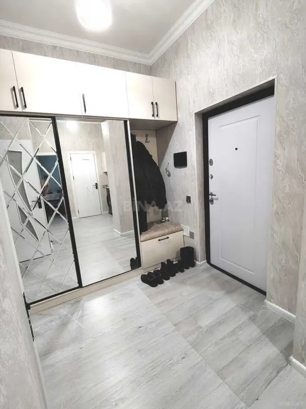 Satılır 2 otaqlı mənzil 62 m²