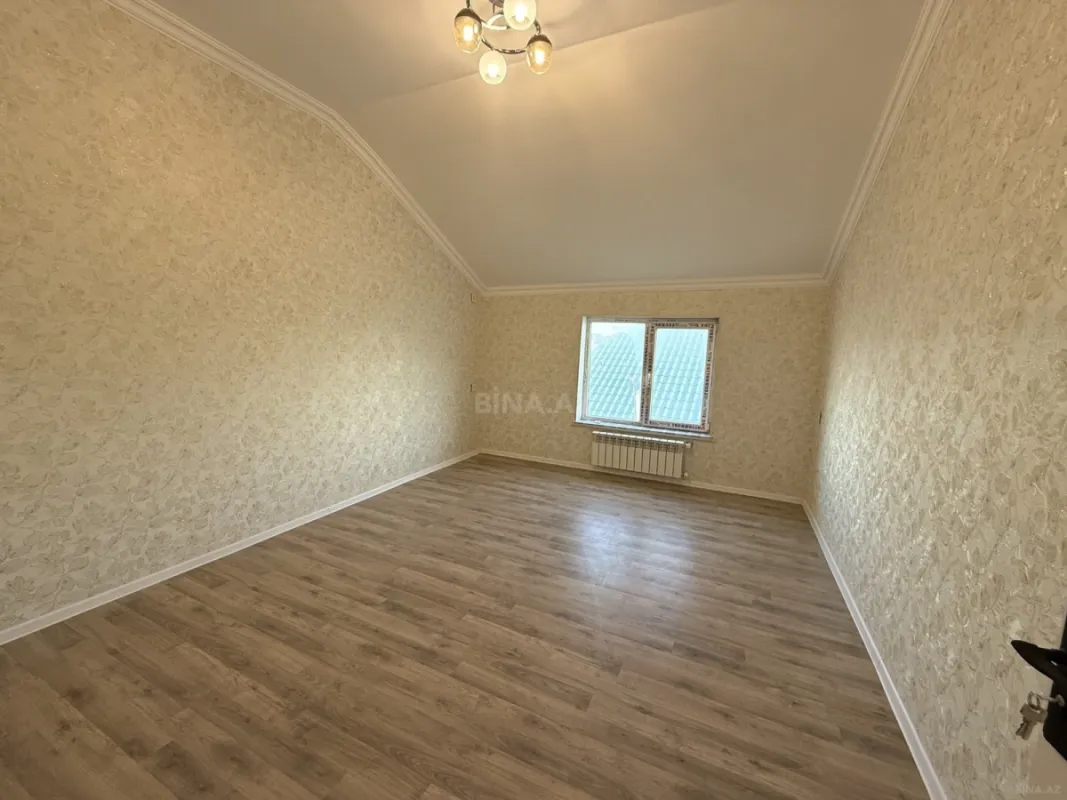 Satılır 7 otaqlı həyət evi 220 m²