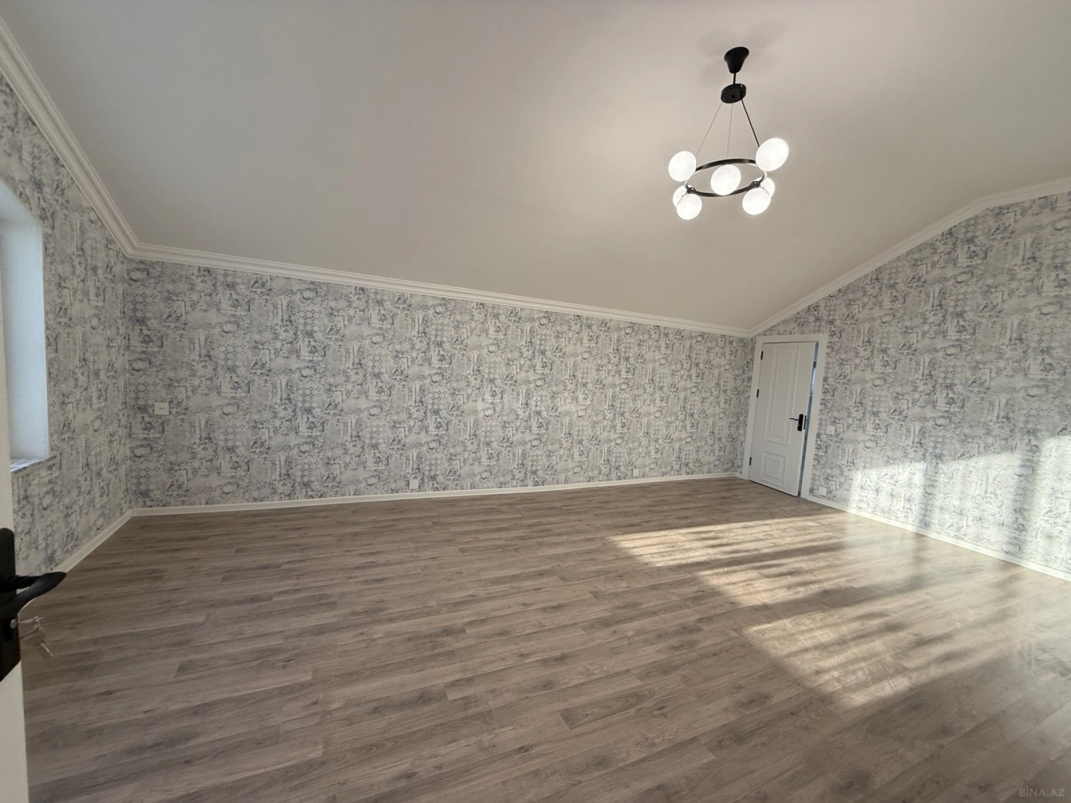 Satılır 7 otaqlı həyət evi 220 m²