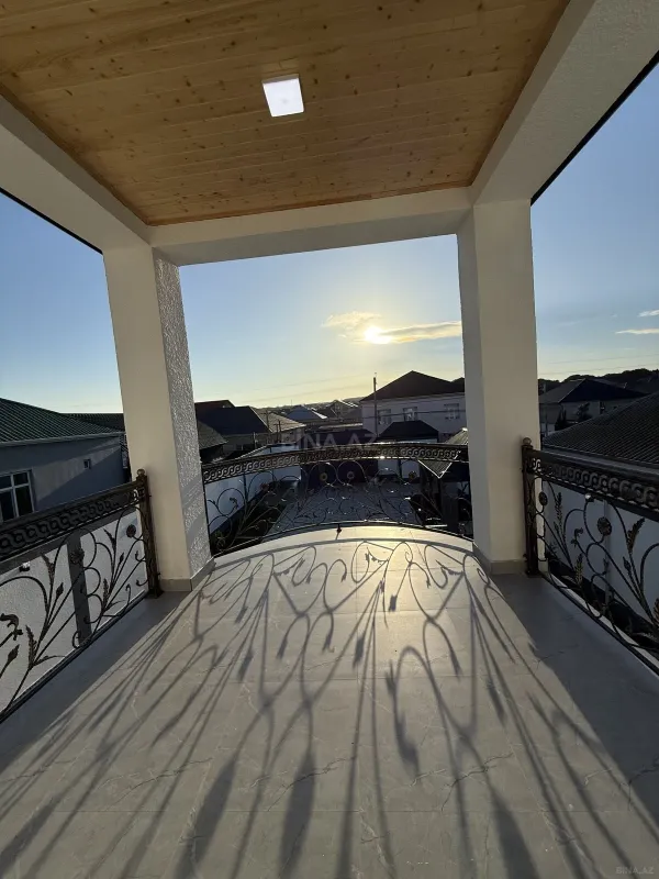 Satılır 7 otaqlı həyət evi 220 m²