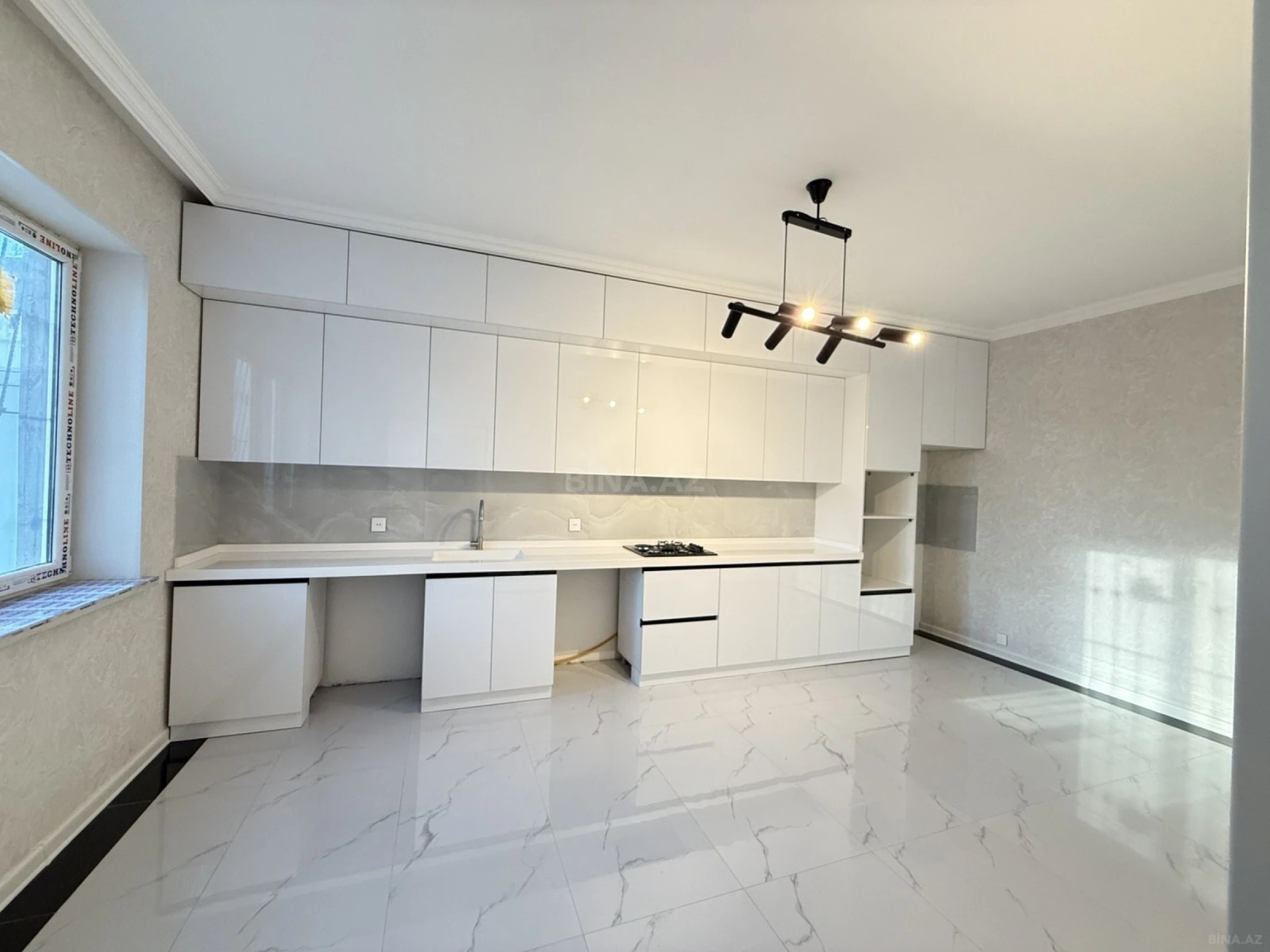 Satılır 7 otaqlı həyət evi 220 m²