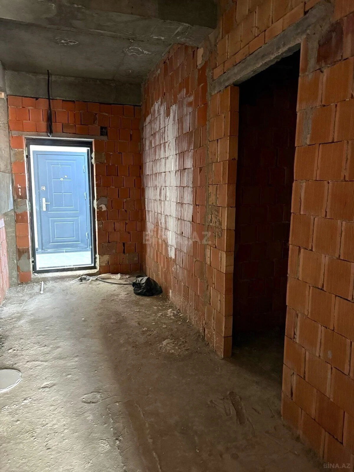 Satılır 3 otaqlı mənzil 146 m²