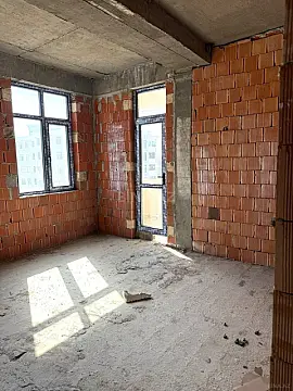 Satılır 3 otaqlı mənzil 146 m²