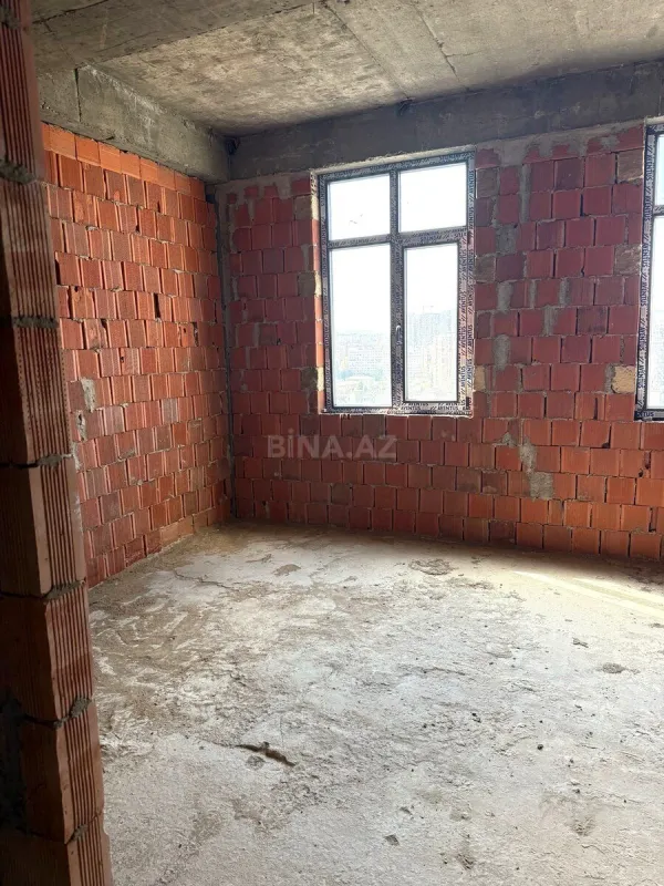 Satılır 3 otaqlı mənzil 146 m²