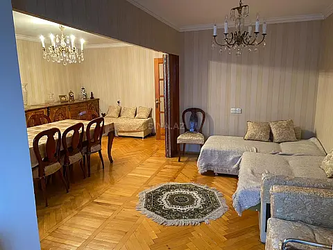 Satılır 3 otaqlı mənzil 80 m²