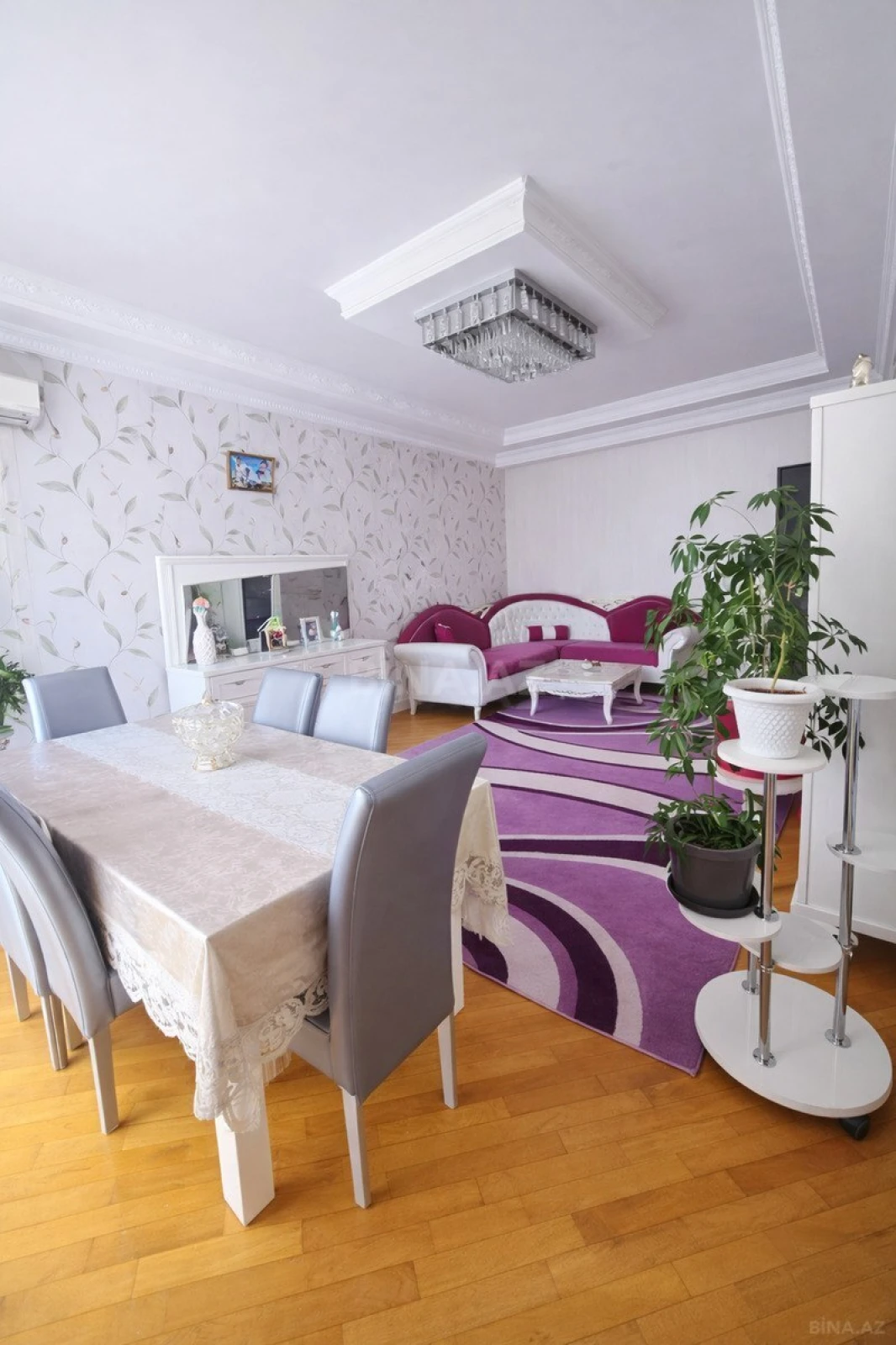 Satılır 3 otaqlı mənzil 126 m²