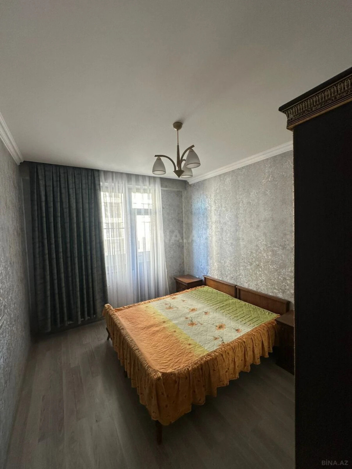 Kirayə verilir 2 otaqlı mənzil 85 m²