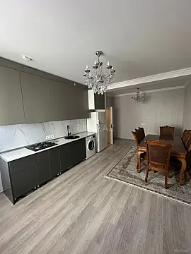 Kirayə verilir 2 otaqlı mənzil 85 m²