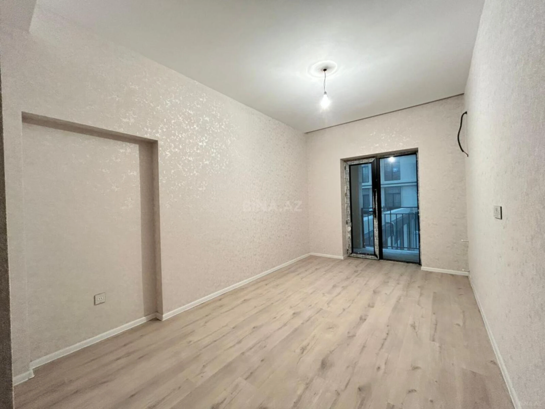 Satılır 2 otaqlı mənzil 100 m²