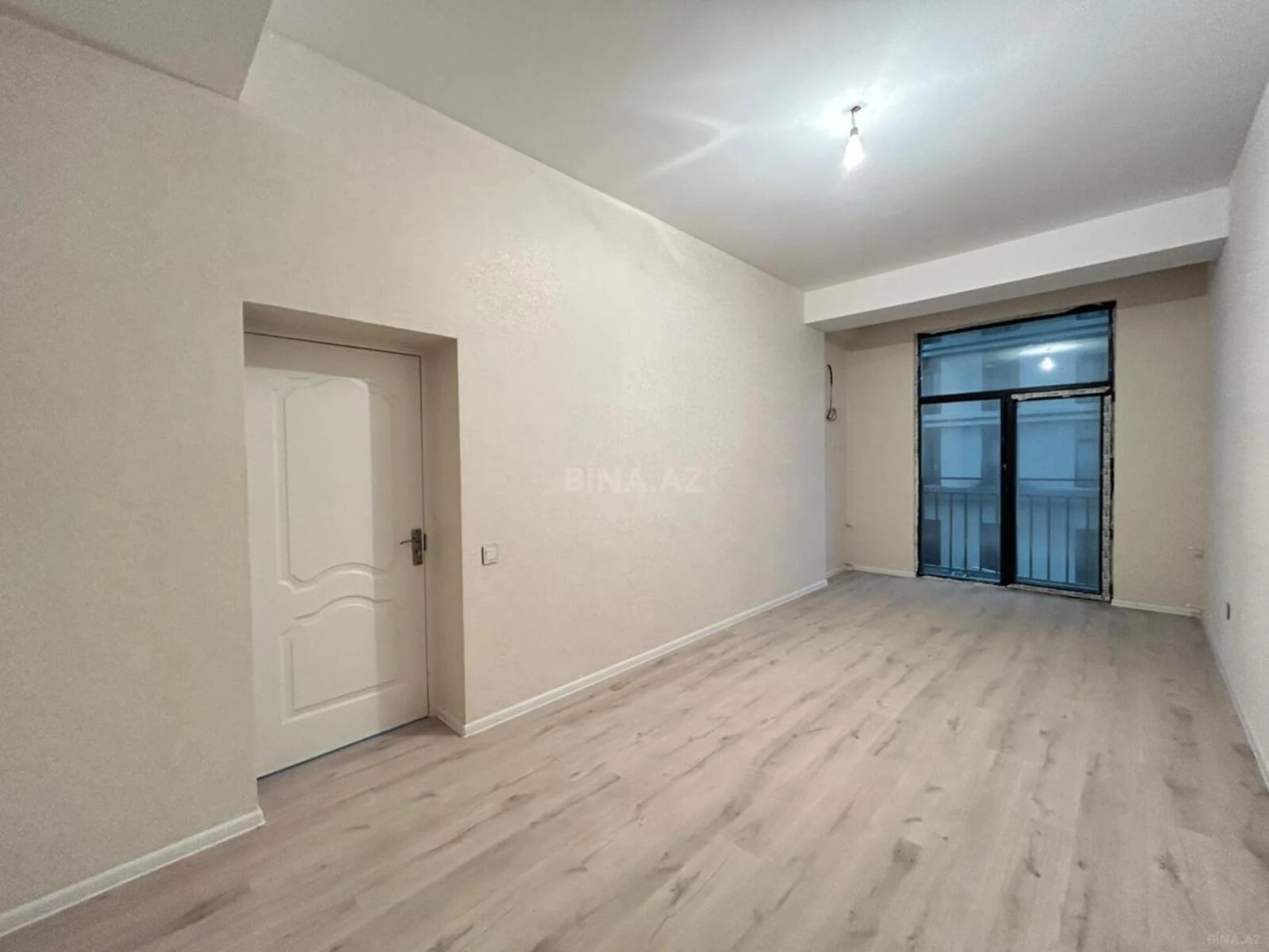 Satılır 2 otaqlı mənzil 100 m²