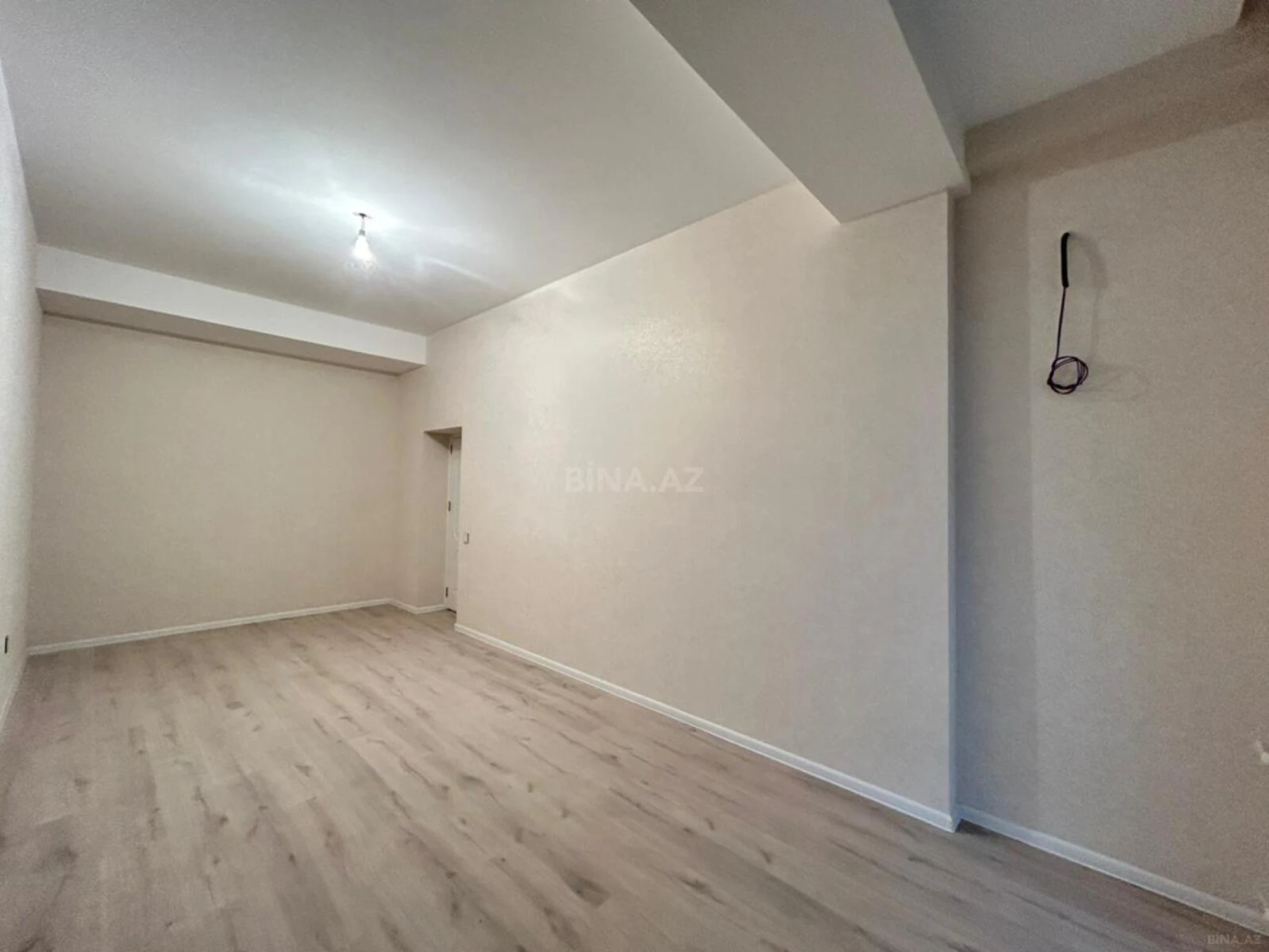 Satılır 2 otaqlı mənzil 100 m²
