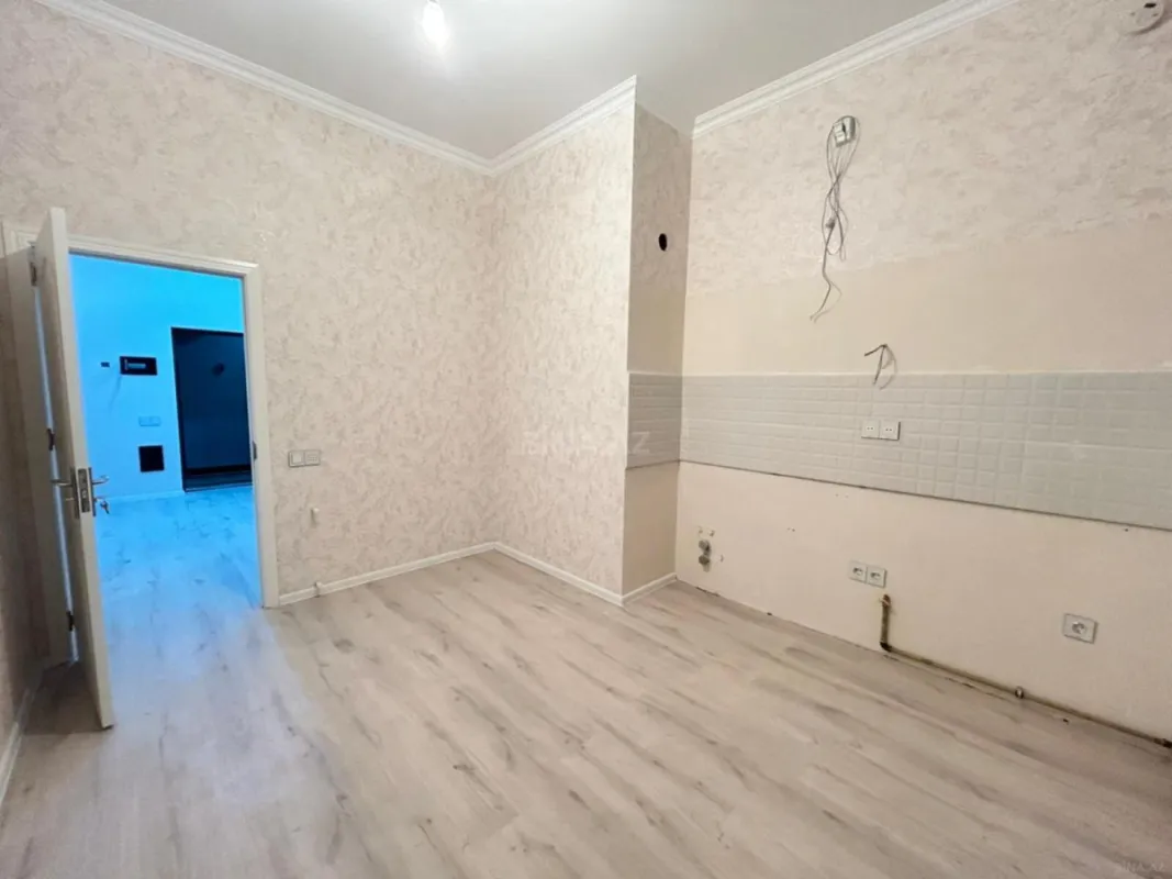 Satılır 2 otaqlı mənzil 100 m²