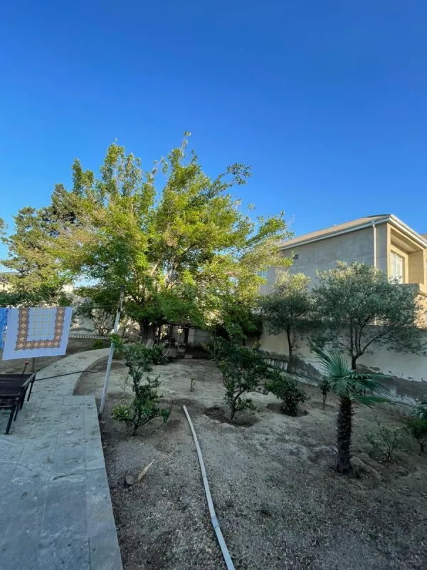 Satılır 7 otaqlı həyət evi 150 m²