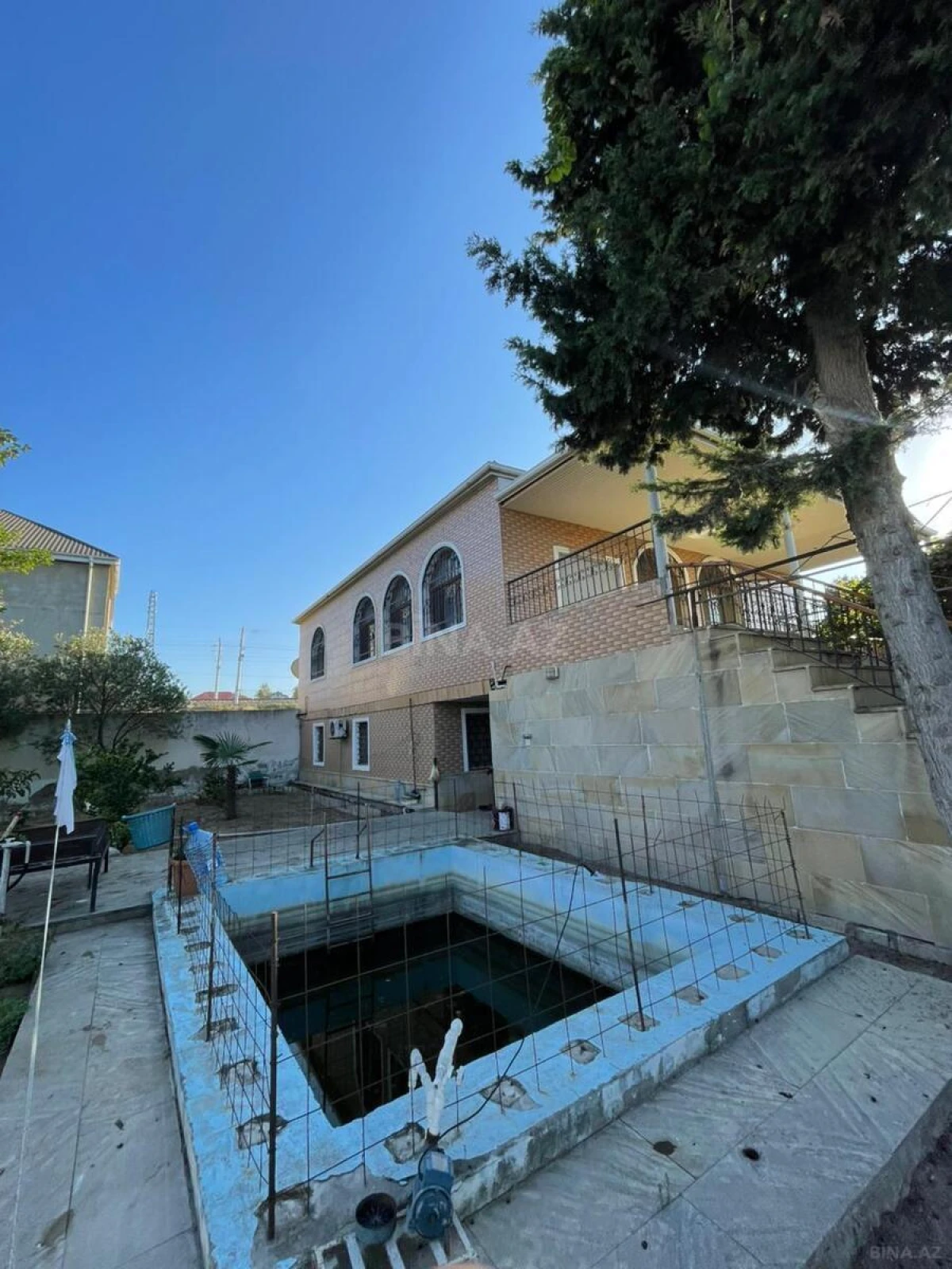 Satılır 7 otaqlı həyət evi 150 m²