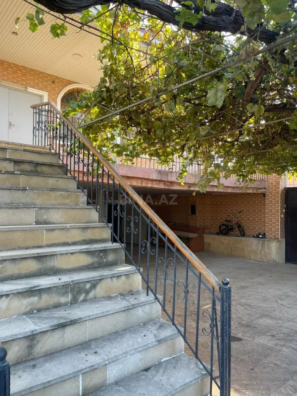 Satılır 7 otaqlı həyət evi 150 m²