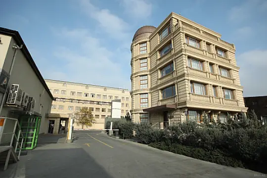 Kirayə verilir 12 otaqlı ofis 500 m² — Bakı 12 otaq 500.00 m²