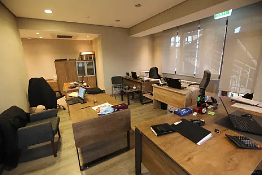 Kirayə verilir 12 otaqlı ofis 500 m²