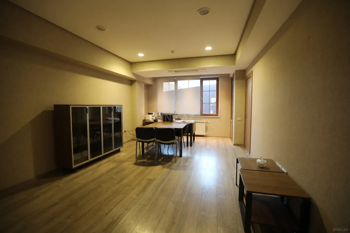 Kirayə verilir 12 otaqlı ofis 500 m²