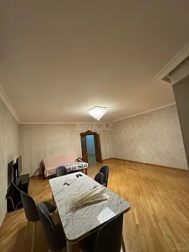 Kirayə verilir 3 otaqlı mənzil 170 m²