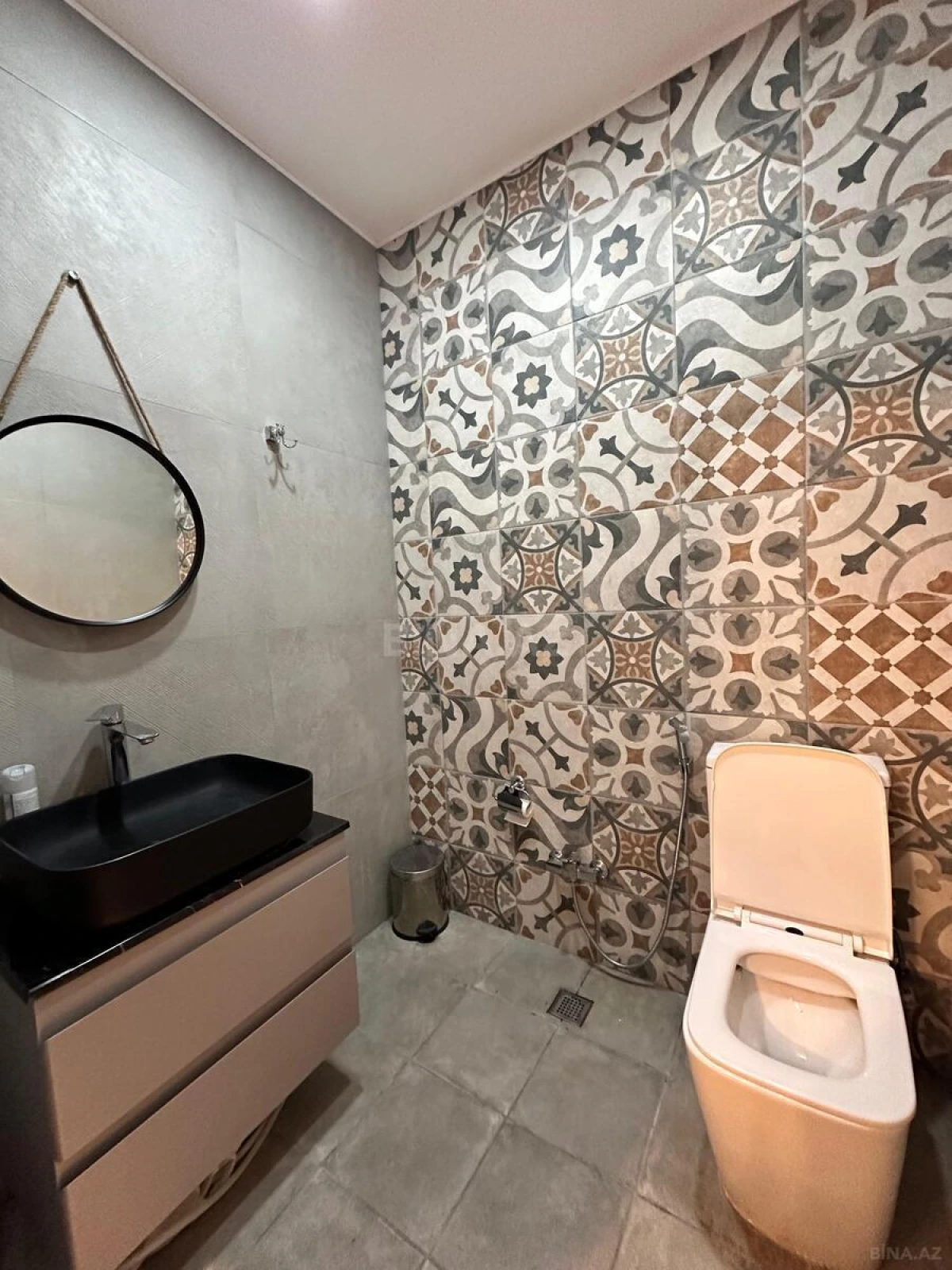 Kirayə verilir 1 otaqlı ofis 28 m²