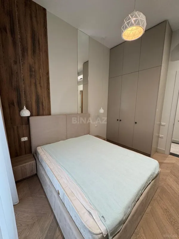 Kirayə verilir 4 otaqlı mənzil 146 m²