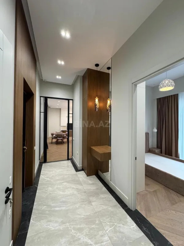 Kirayə verilir 4 otaqlı mənzil 146 m²