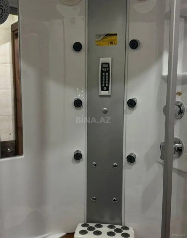 Kirayə verilir 3 otaqlı mənzil 137 m²