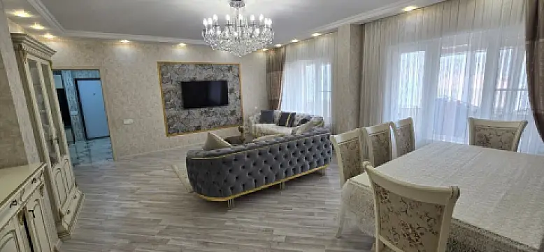 Satılır 5 otaqlı mənzil 107 m²