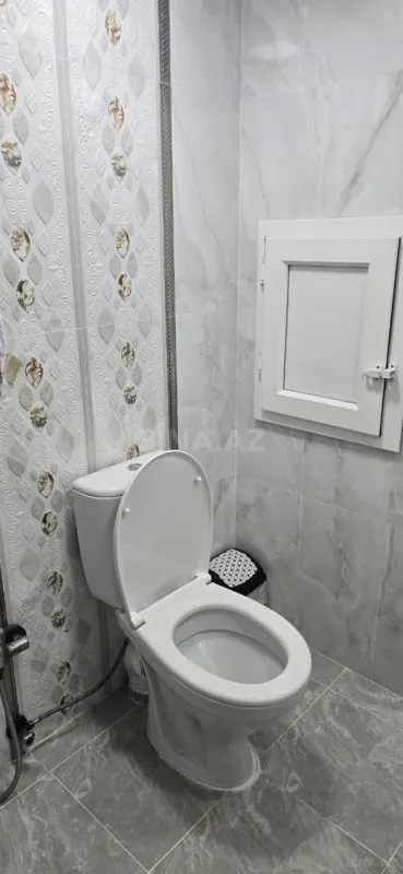 Satılır 5 otaqlı mənzil 107 m²