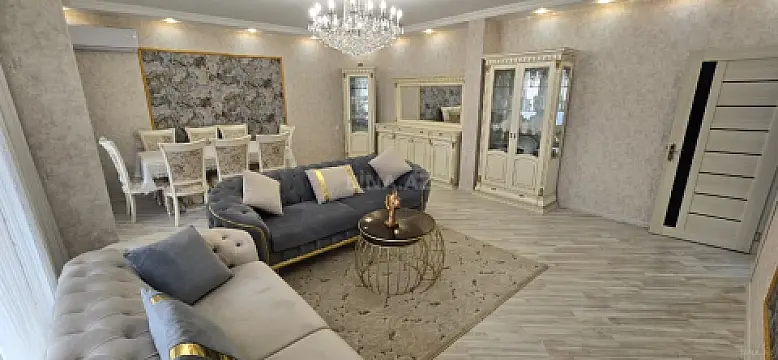 Satılır 5 otaqlı mənzil 107 m²