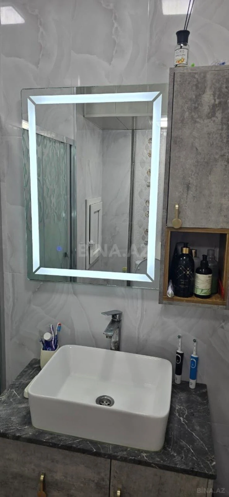 Satılır 5 otaqlı mənzil 107 m²