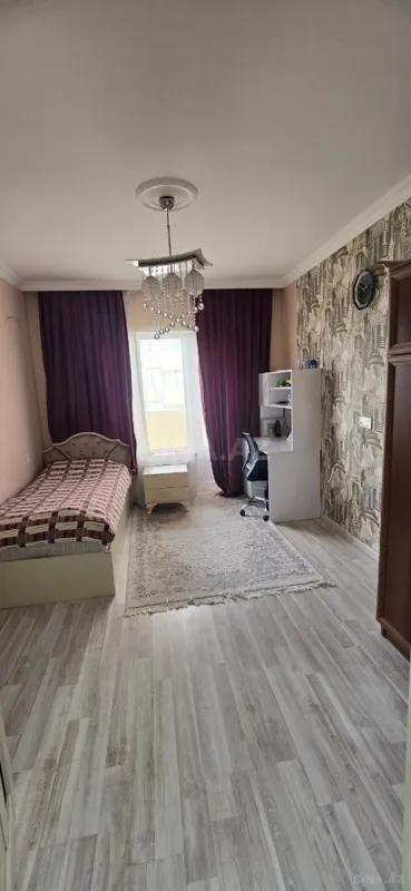 Satılır 5 otaqlı mənzil 107 m²