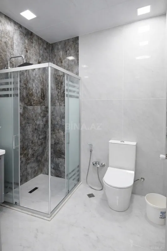 Satılır 2 otaqlı mənzil 67 m²