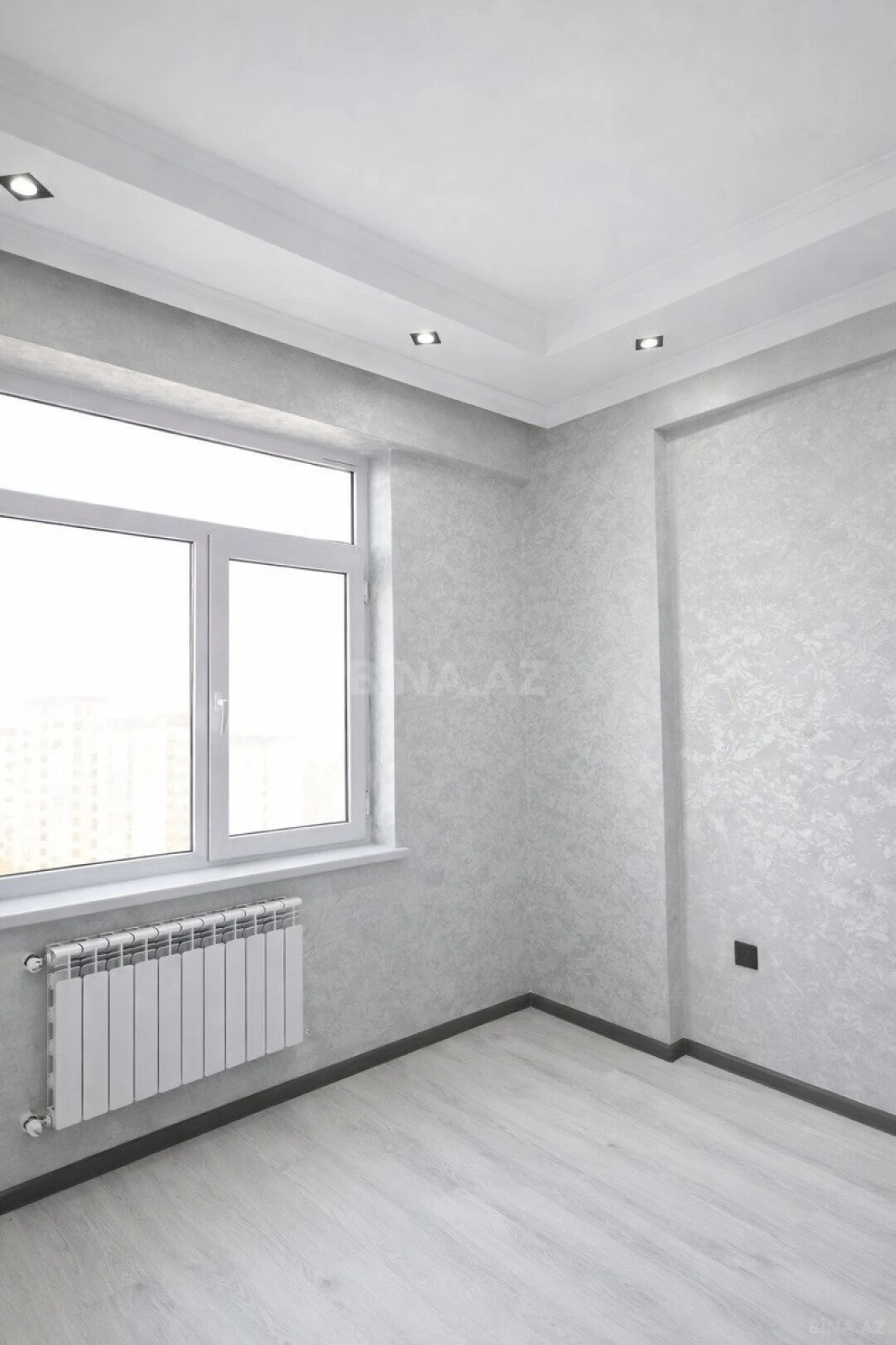 Satılır 2 otaqlı mənzil 67 m²