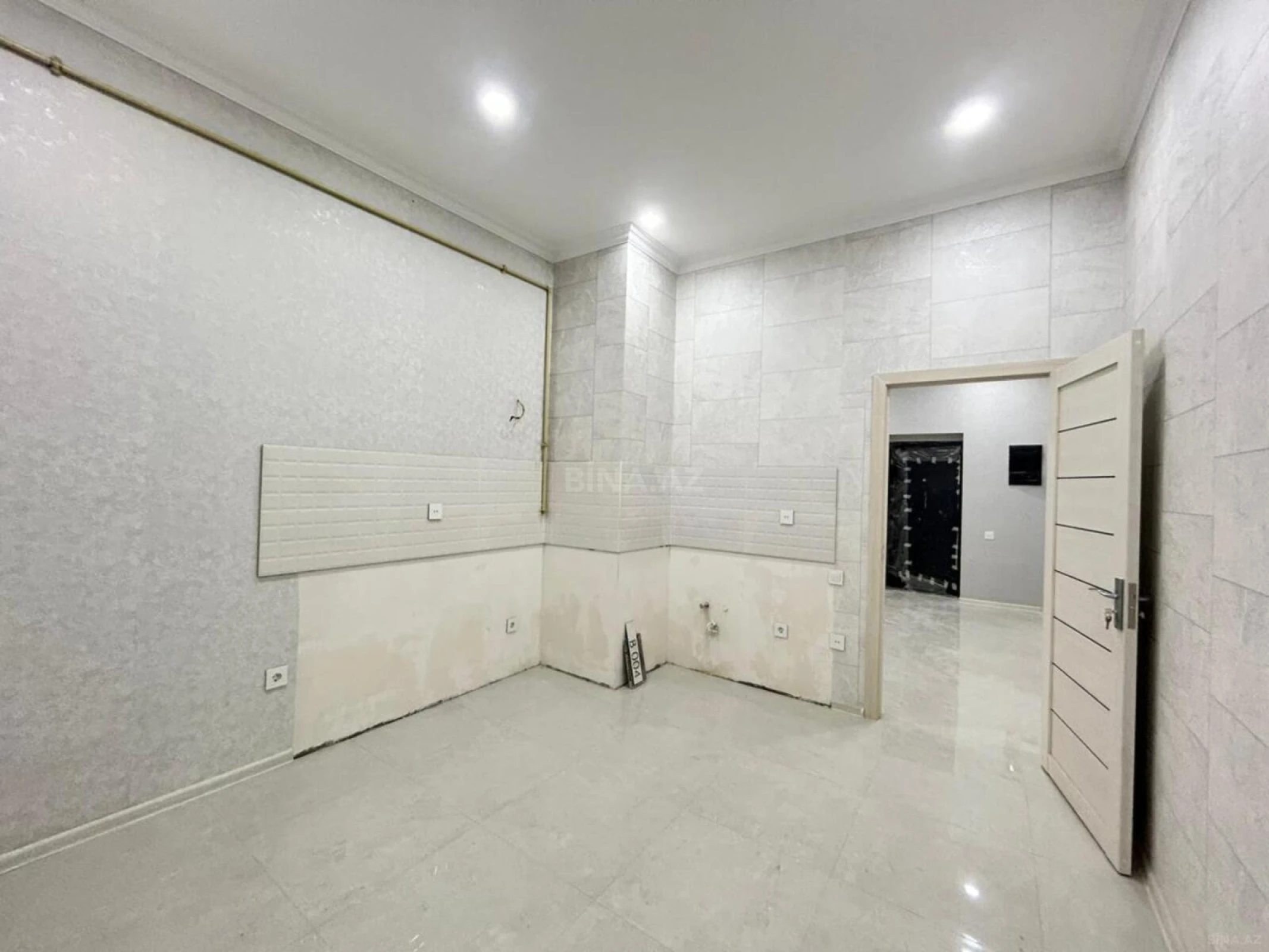 Satılır 2 otaqlı mənzil 90 m²