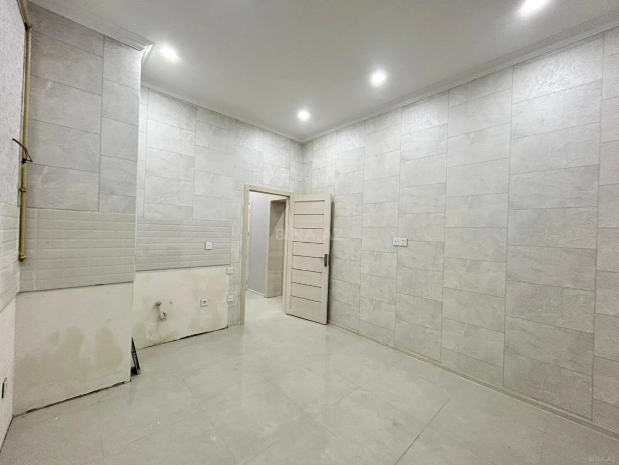 Satılır 2 otaqlı mənzil 90 m²