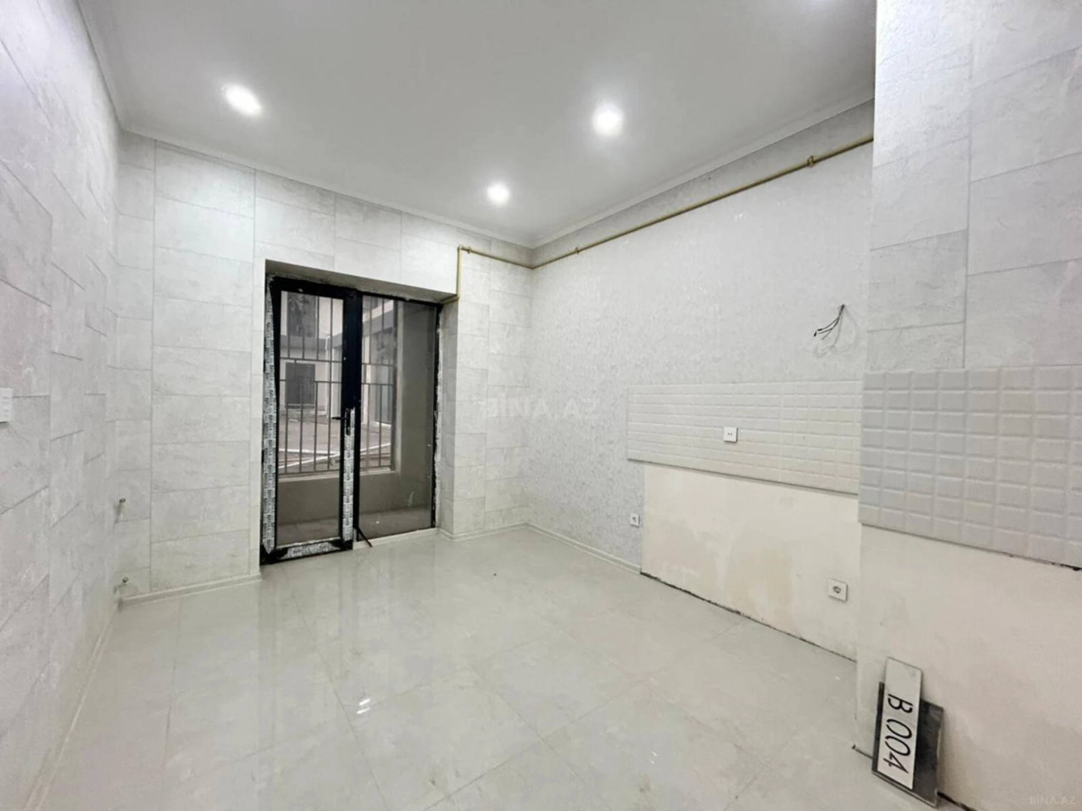 Satılır 2 otaqlı mənzil 90 m²