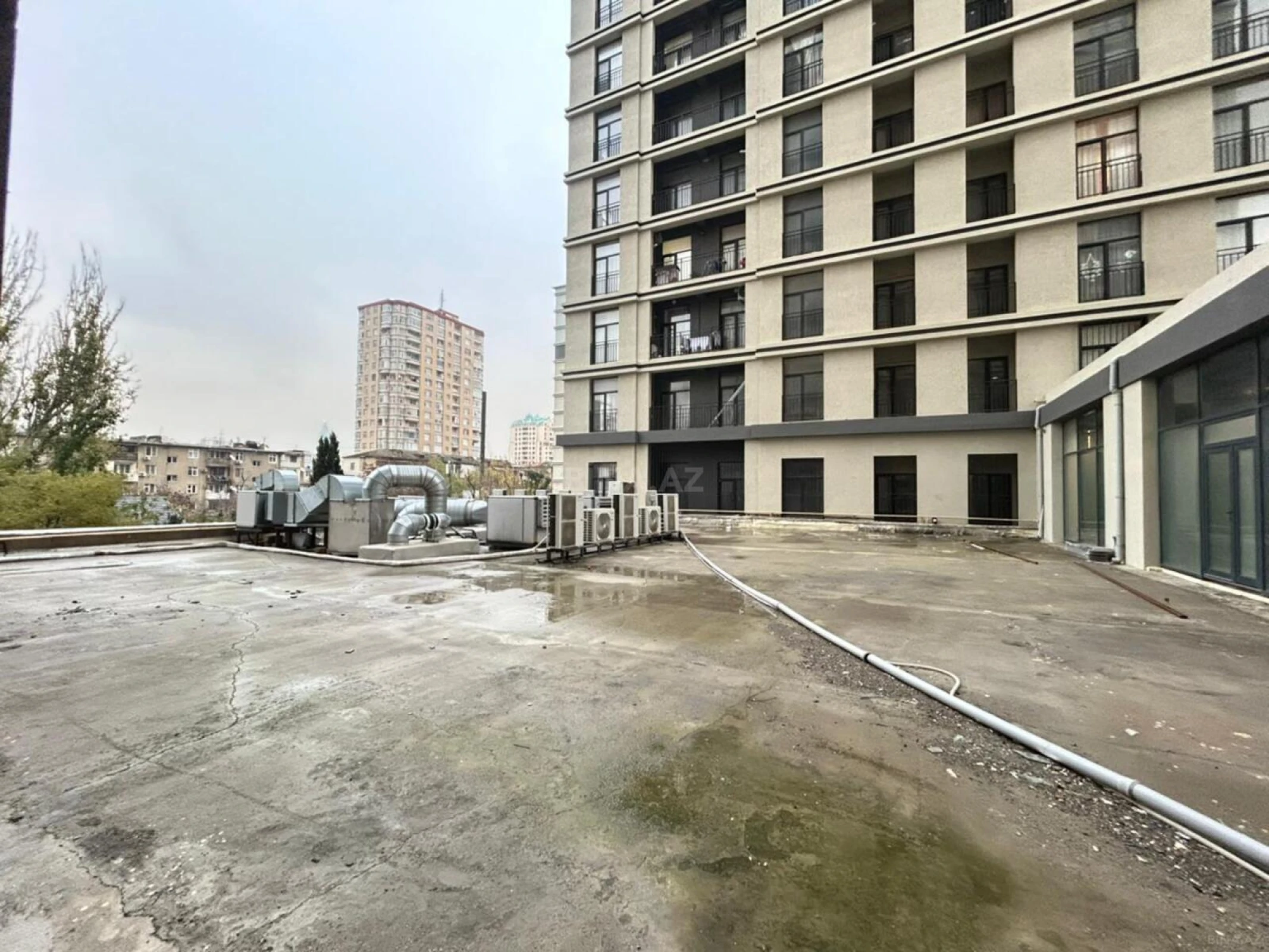 Satılır 2 otaqlı mənzil 90 m²