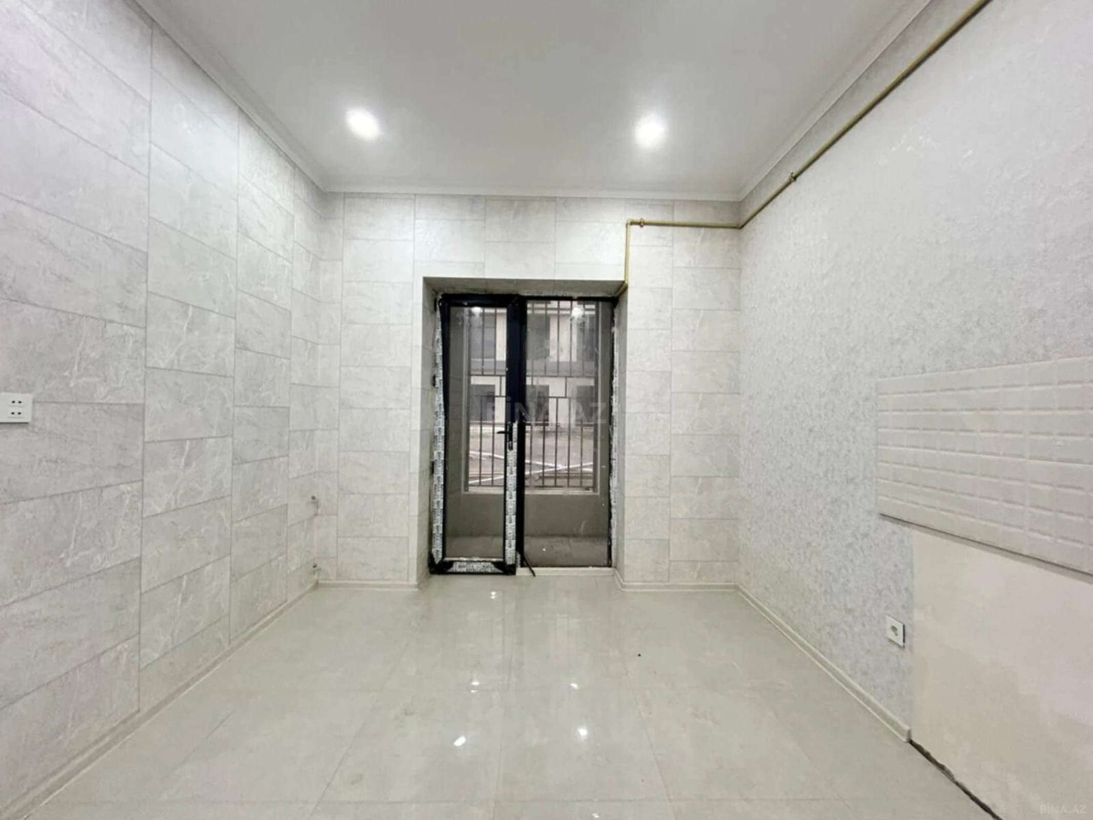Satılır 2 otaqlı mənzil 90 m²