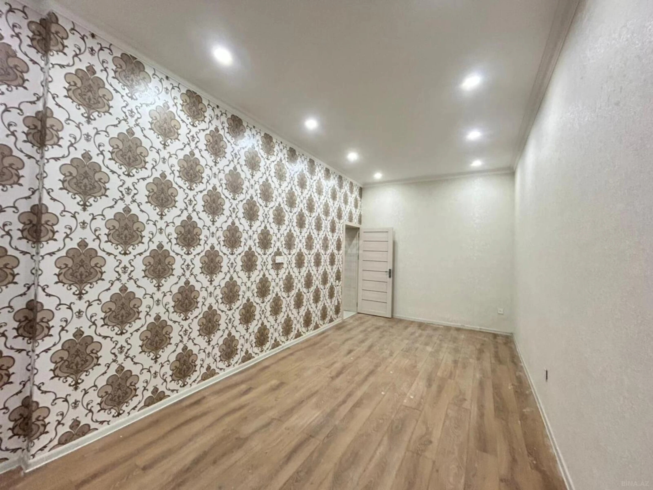 Satılır 2 otaqlı mənzil 90 m²