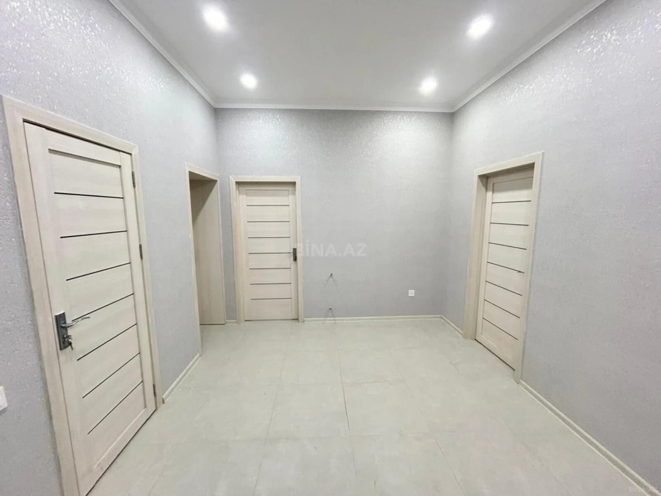 Satılır 2 otaqlı mənzil 90 m²