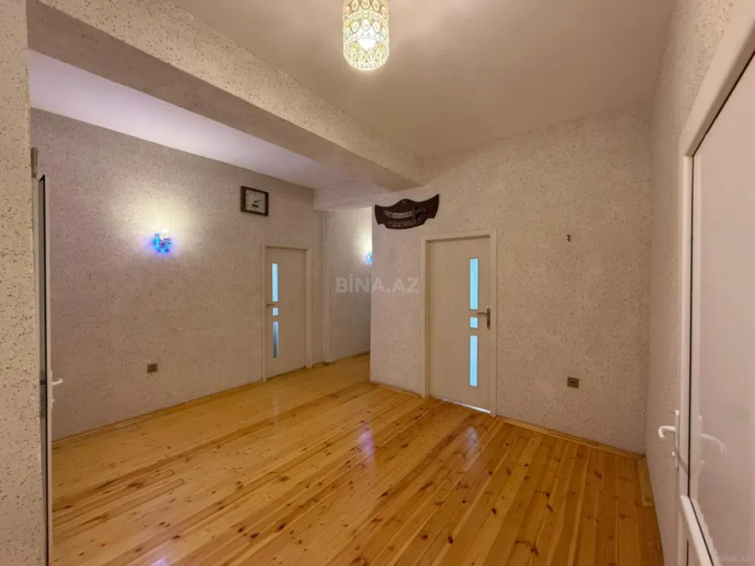 Satılır 3 otaqlı mənzil 125 m²