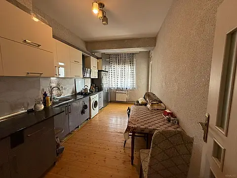 Satılır 3 otaqlı mənzil 125 m²