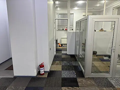 Kirayə verilir obyekt 184 m²