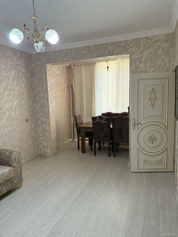 Kirayə verilir 2 otaqlı mənzil 60 m²