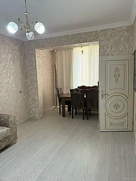 Kirayə verilir 2 otaqlı mənzil 60 m²