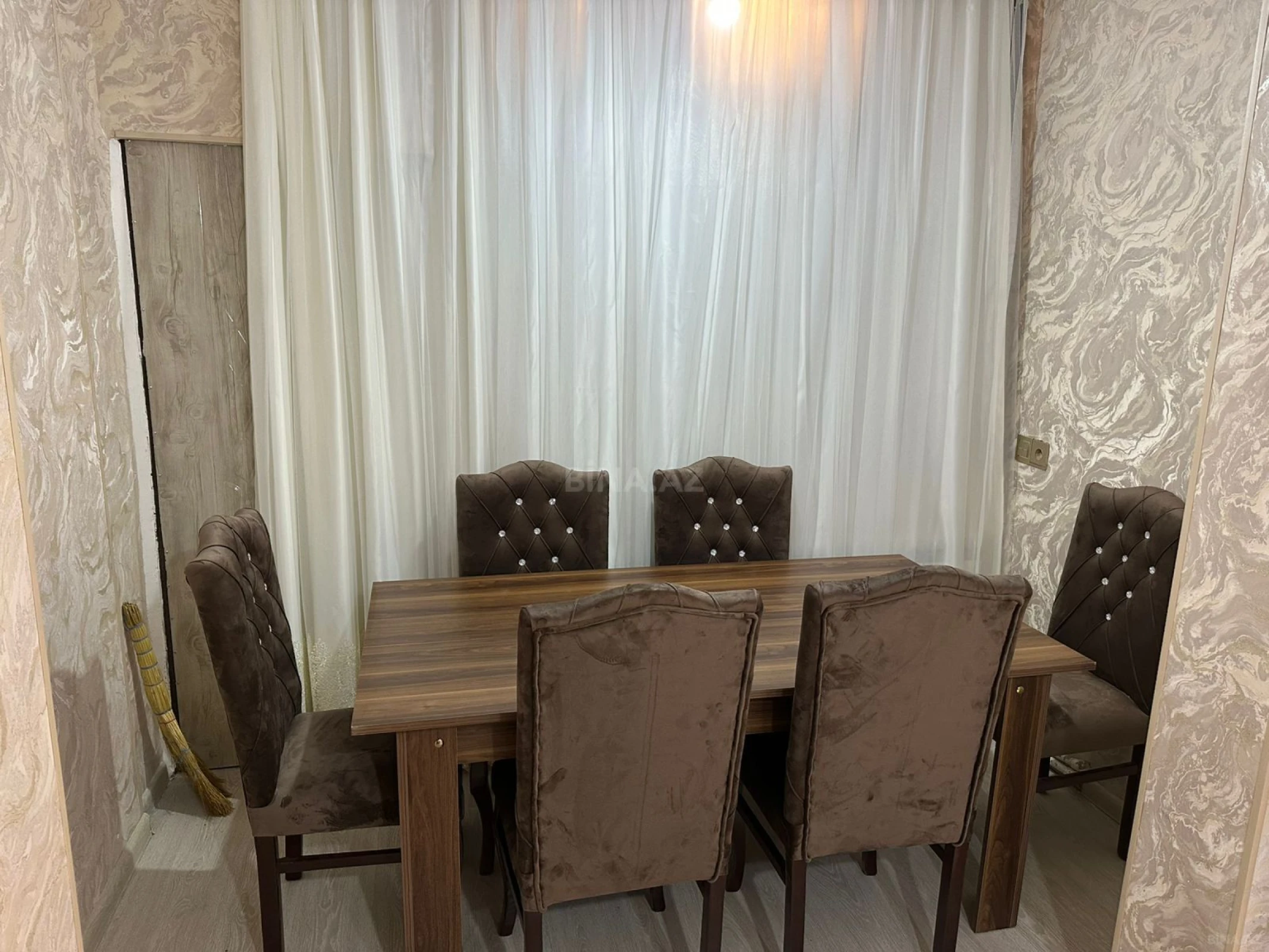 Kirayə verilir 2 otaqlı mənzil 60 m²